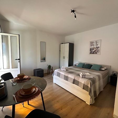Studio Apartment Coce Trogir Luaran gambar