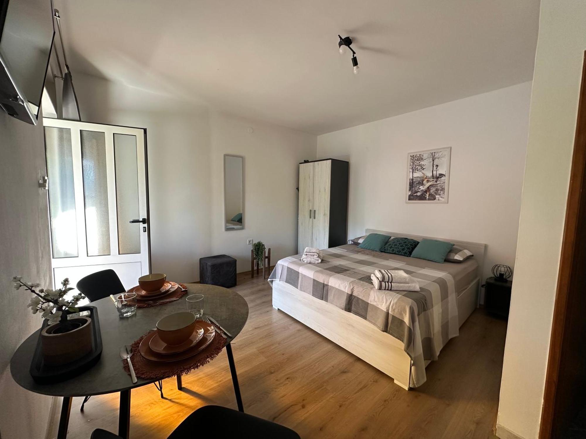 Studio Apartment Coce Trogir Luaran gambar