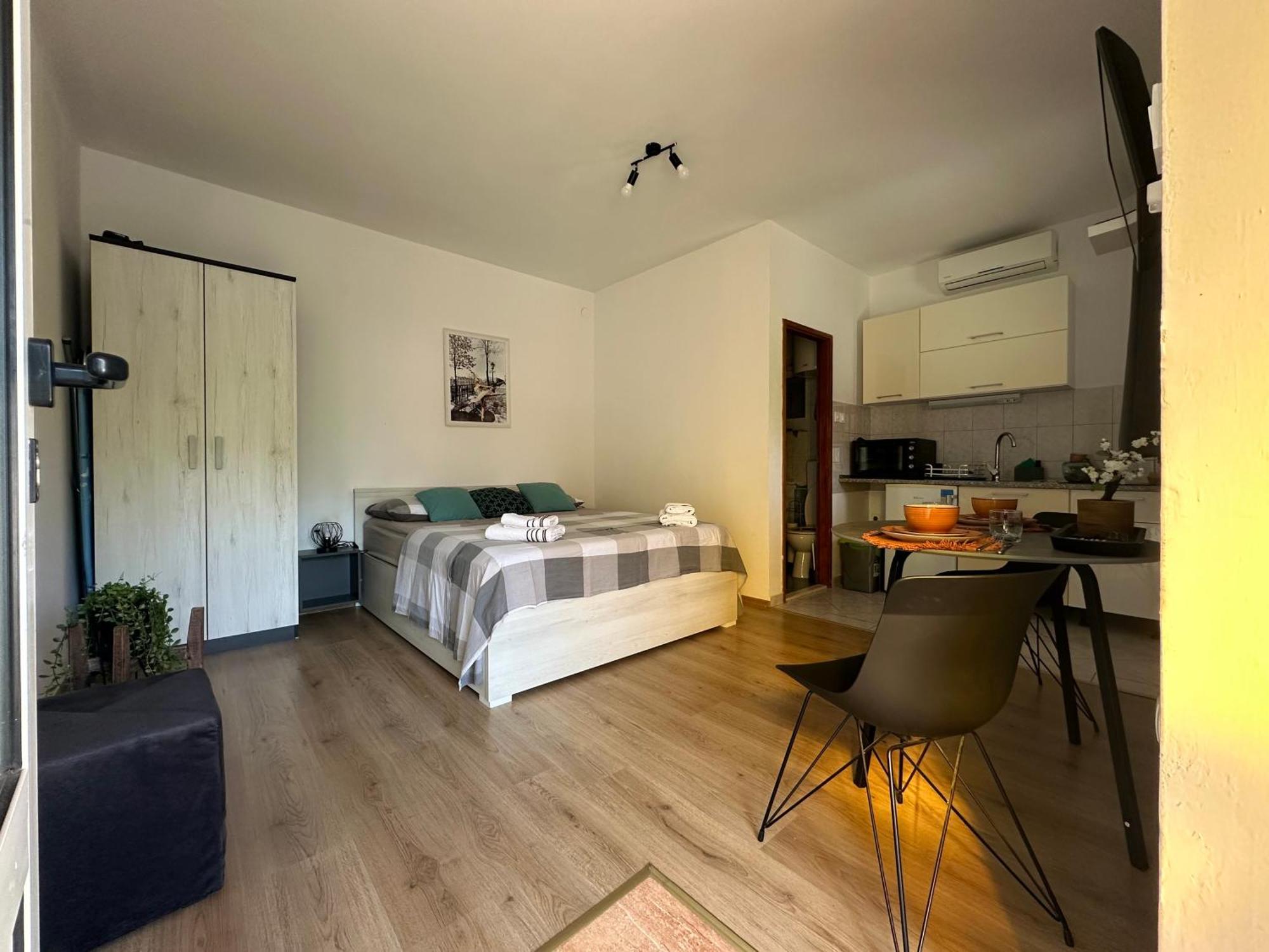 Studio Apartment Coce Trogir Luaran gambar