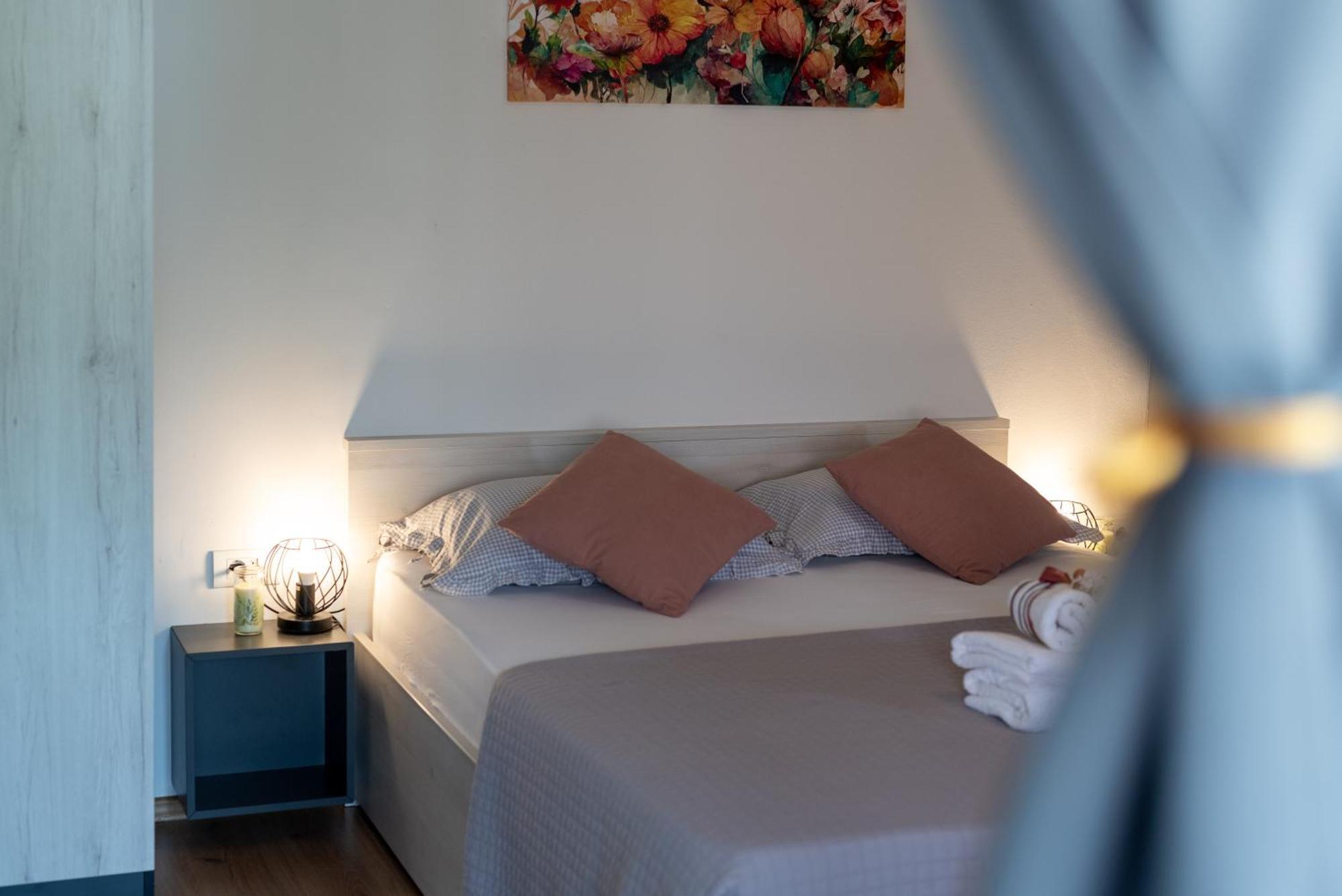 Studio Apartment Coce Trogir Luaran gambar