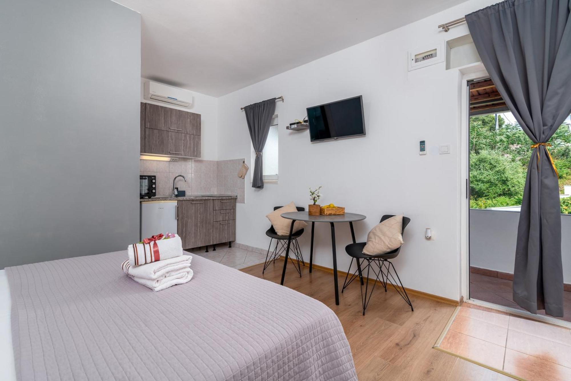 Studio Apartment Coce Trogir Luaran gambar