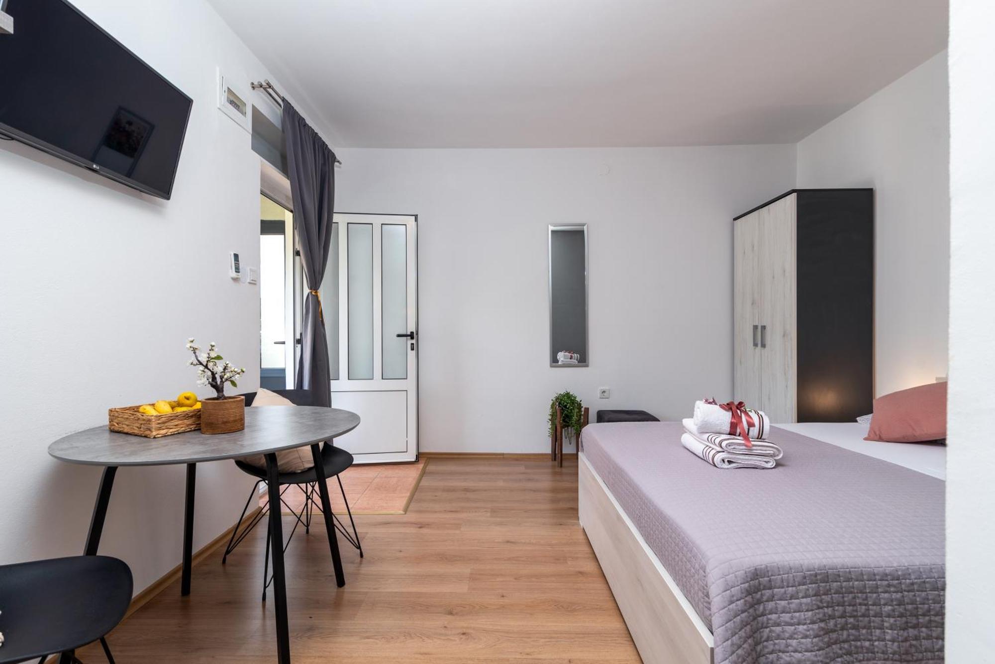 Studio Apartment Coce Trogir Luaran gambar