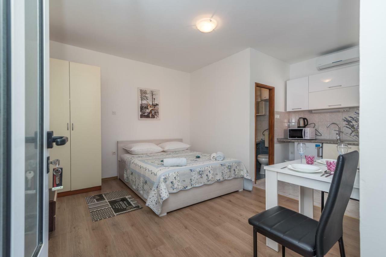 Studio Apartment Coce Trogir Luaran gambar