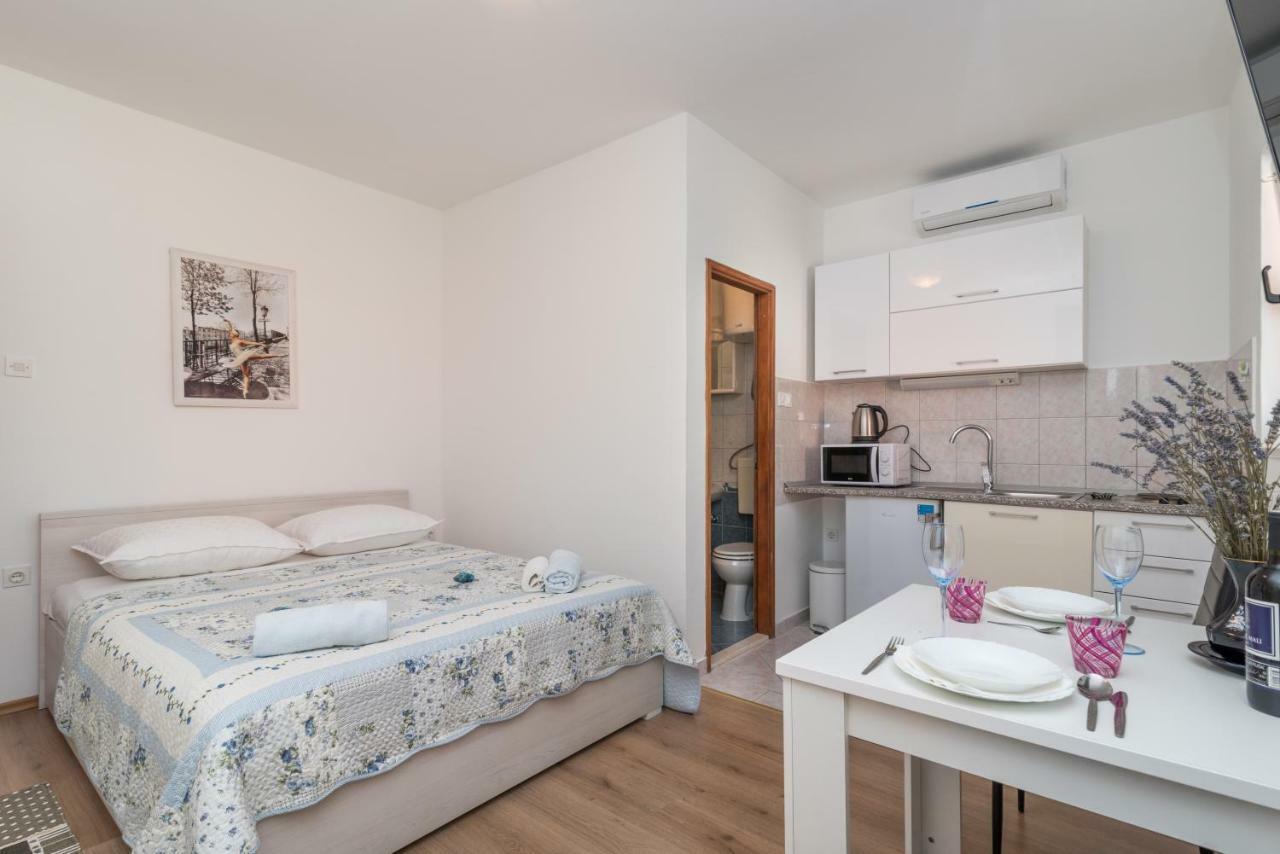 Studio Apartment Coce Trogir Luaran gambar